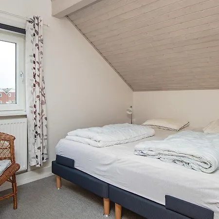 6 Person In Romo Appartement